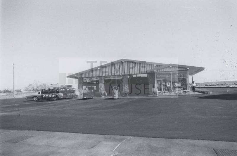 Rodriques and Son Gulf Gasoline Station - 2210 East Broadway Road, Tempe, Arizon