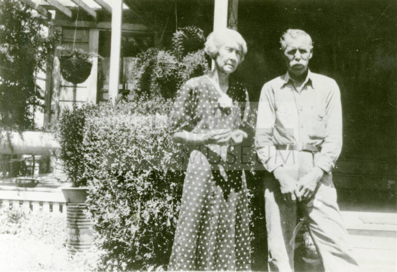 OS-127   Edwin Hampton Spain and Sara Moody Spain at home on East 6th Street, Tempe, Arizona.