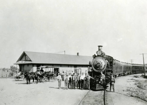 OS-132   Tempe Depot at West Second Street with Olive Hotel coach.