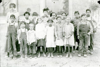OS-158   Myrtle Turner and Elementary School Class