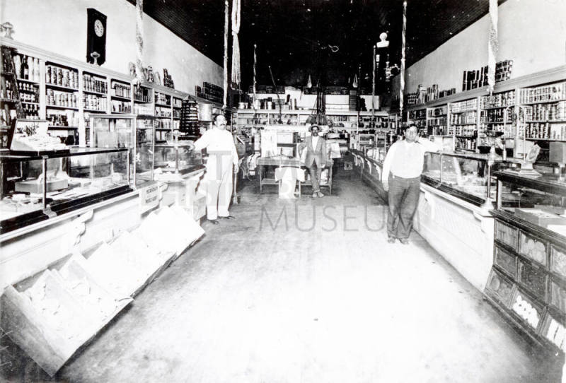 OS-210   Celaya Grocery Store on Mill Avenue at 6th Street