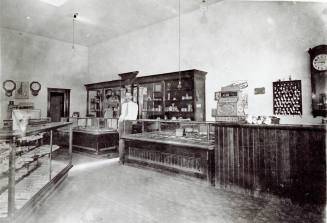 OS-211   Lamonts Jewelry and Optometrist Shop
