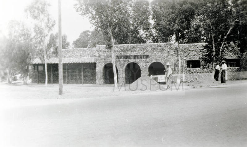 OS-247   Tempe Beach Bath House located in Tempe Beach Park