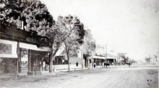 OS-232   Street Scene Along Mill Avenue