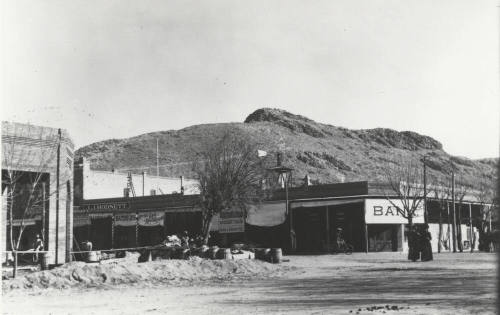 J.J. Hodnett Hardware and Bank Building - 5th and Mill