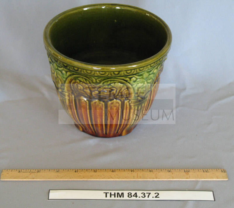 Majolica plant pot