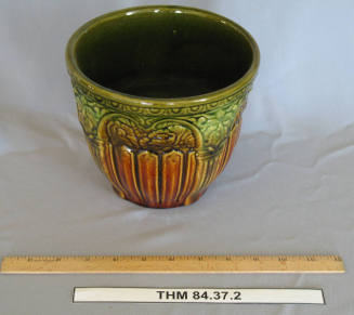 Majolica plant pot