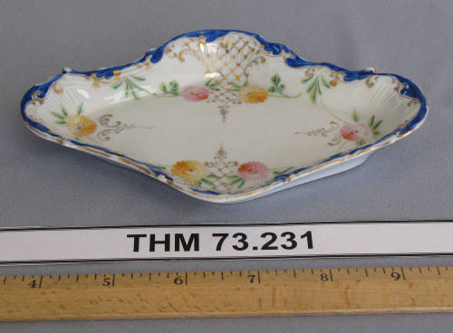 Tray, pin holder