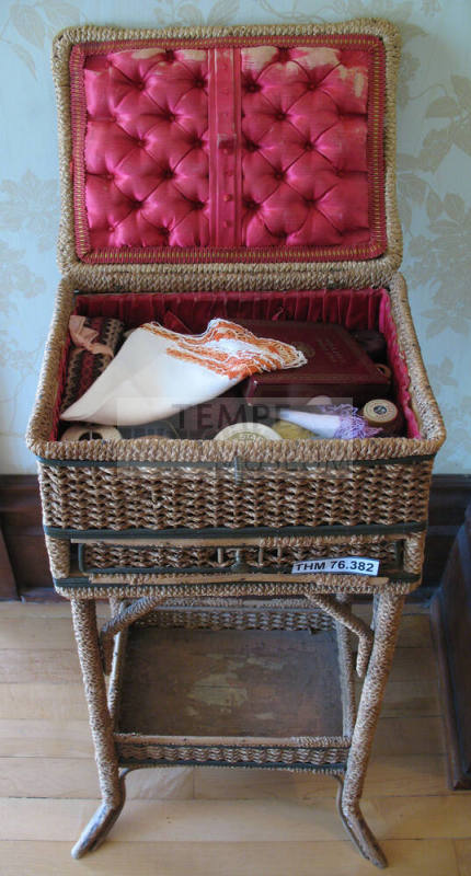 Stand, Needlework