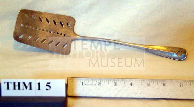 Metal spatula