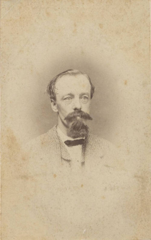 Shoulder, Man, Neck Tie and Light Jacket