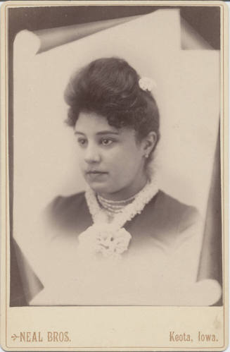 Shoulder, Woman, Flower Necklace