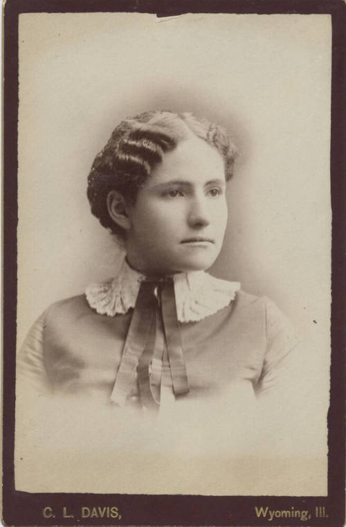 Shoulder, Woman, Lace Collar W/Ribbons