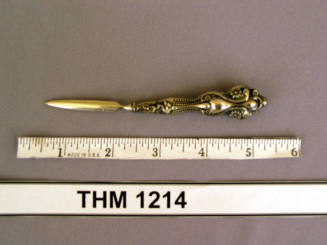 Two pocket pen knives