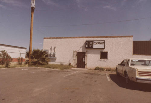The Hut Tavern - 26 South Farmer Avenue, Tempe, Arizona