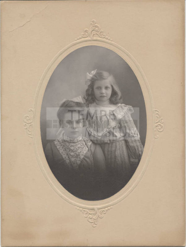 Portrait of 2 Girls