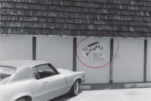 Jennifers College Shop - 706 South Forest Avenue, Tempe, Arizona
