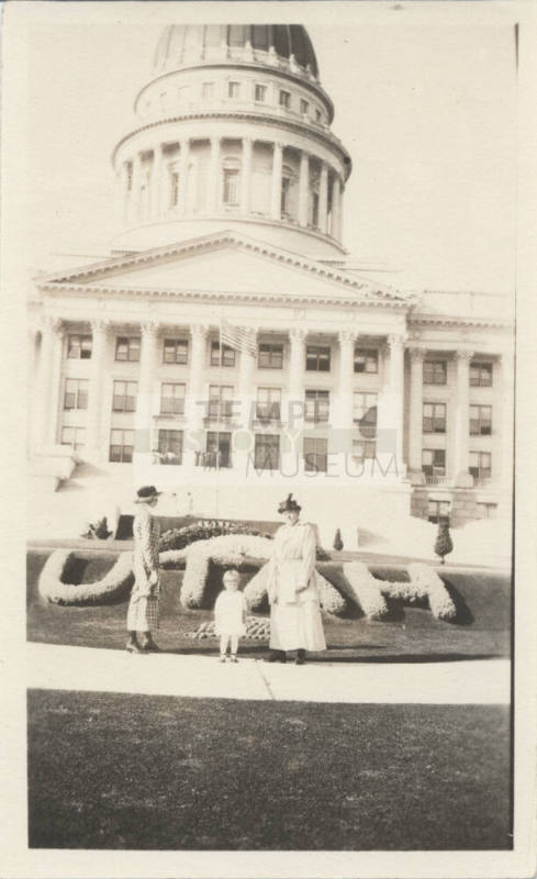 Group Protrait at Utah State Capitol