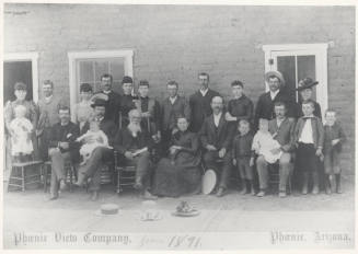 Outdoor Portrait of the Austin Family