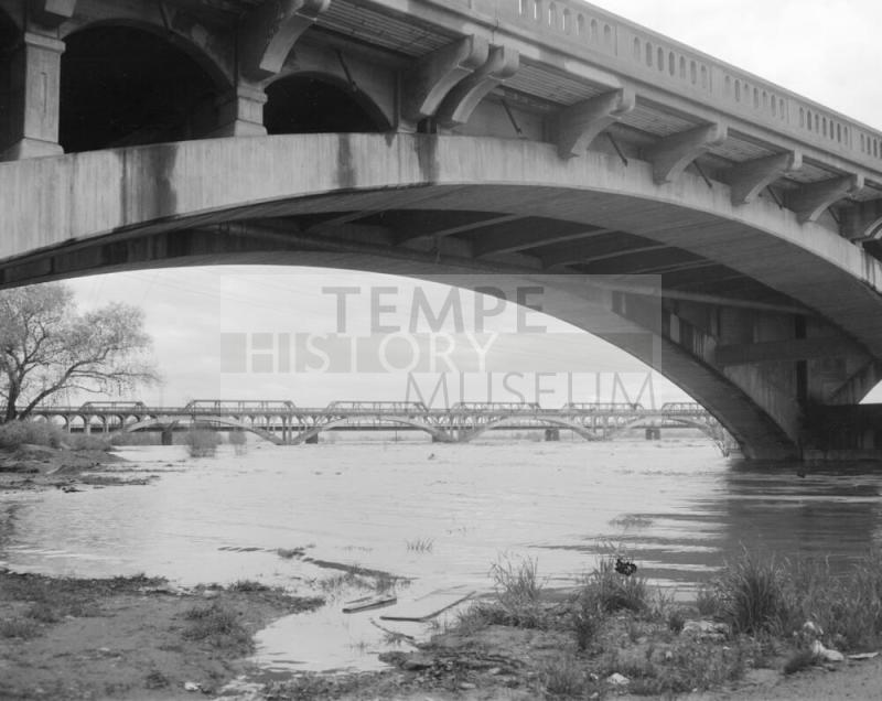 The Mill Avenue bridge looking towards the Ash Avenue bridge and the Railroad bridge