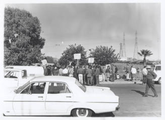 Anti-war protesters in the parking lot of Tempe Beach Park