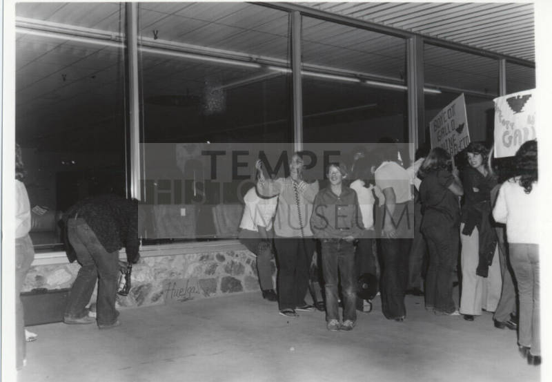 United Farm Worker's Gallo wine protest at Hayden Plaza