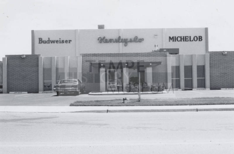 Hensleys Company - 2929 South Hardy Drive, Tempe, Arizona