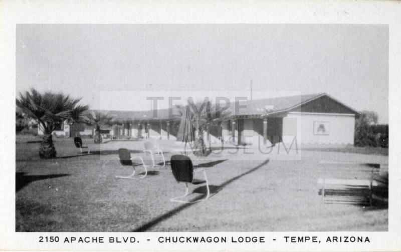 Postcard of Chuckwagon Lodge, 2150 Apache Blvd 1952
