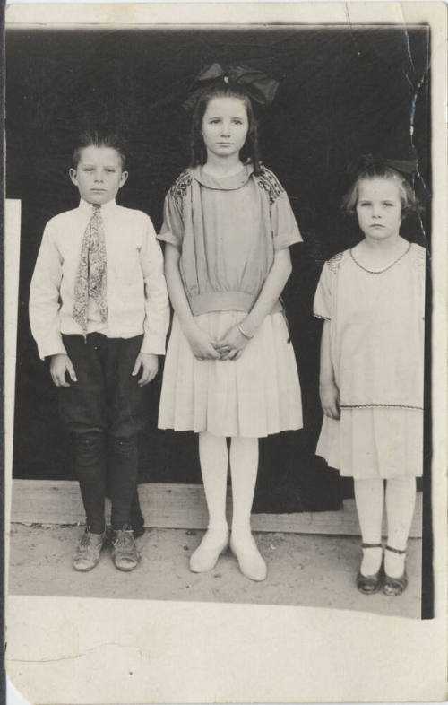 Harold, Beatrice and Catherine Messinger