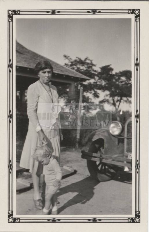 Photograph of Fanny Cox and Reese McNeil