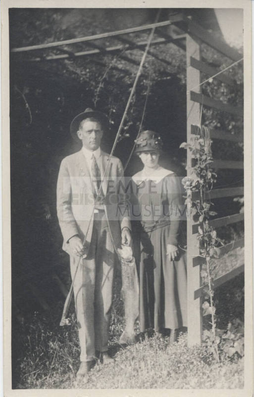 Photograph of Mr. and Mrs. T.M. Resser