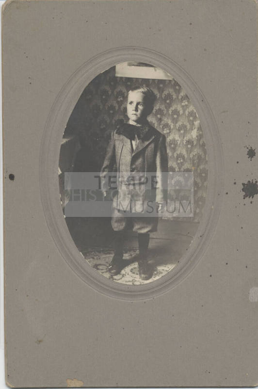 Portrait of Dewight Sessions