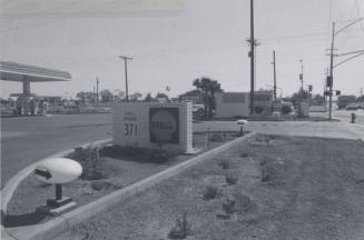 Dave's Shell Gasoline Service Station - 725 South Hayden Road, Tempe, Arizona