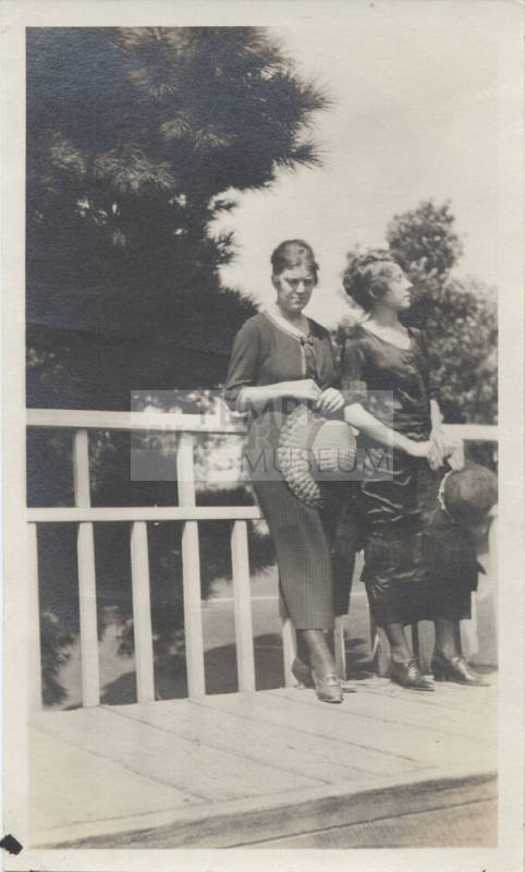 Photograph of Stella and Verna Turner
