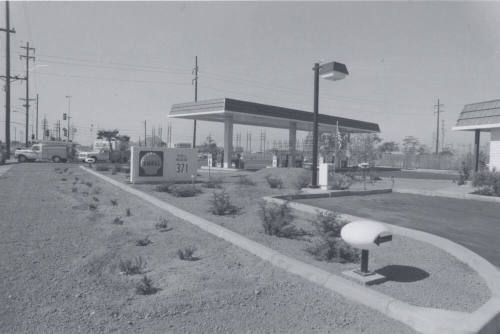 Dave's Shell Gasoline Service Station - 725 South Hayden Road, Tempe, Arizona