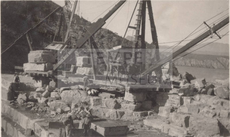 Construction of Roosevelt Dam