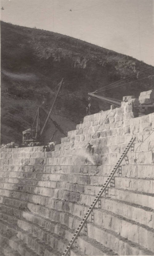 Construction of Roosevelt Dam