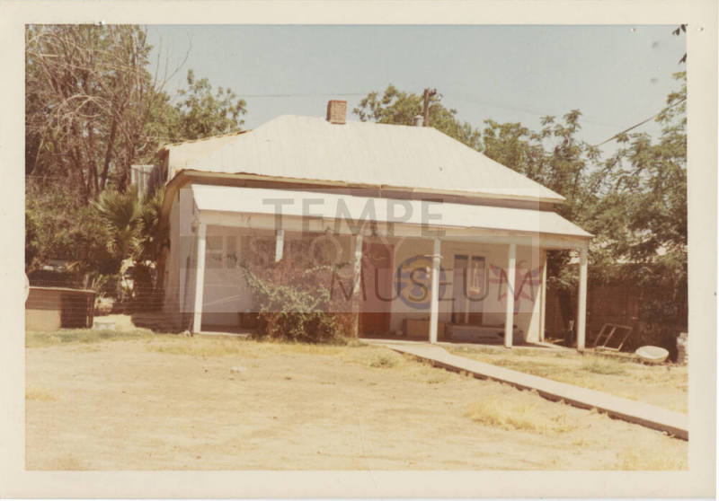 Adam's Family Residence - 108 West University Drive - Tempe, Arizona