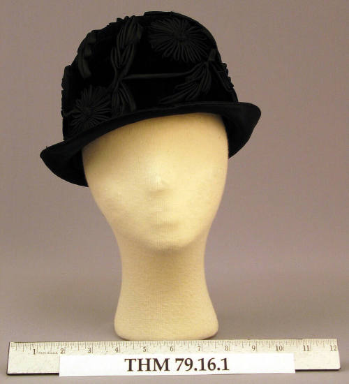Black velvet hat