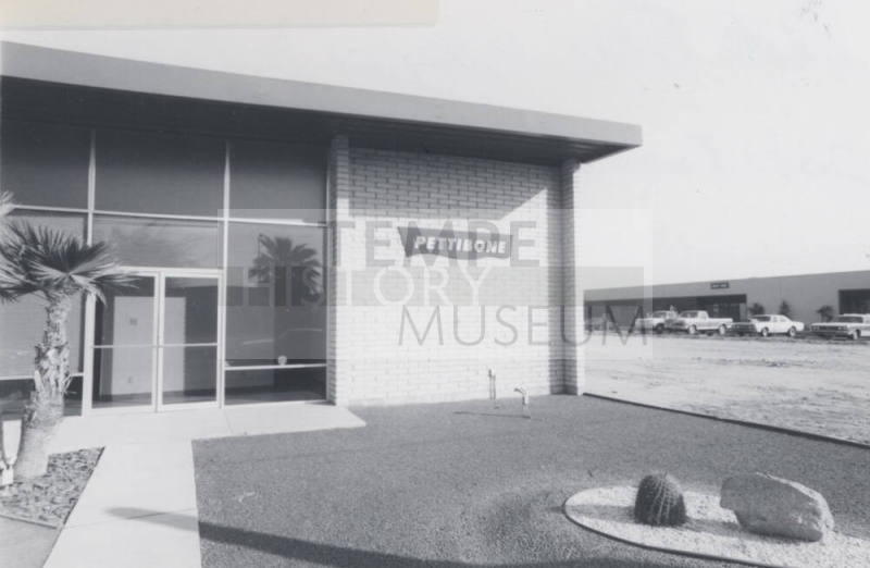 Pettibone - 2031 Industrial Park Avenue, Tempe, Arizona