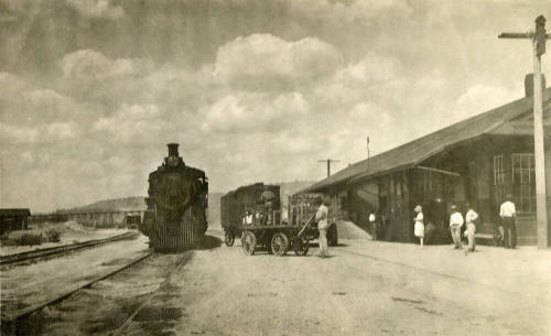 Hayden Junction Train Station at Hayden, Arizona.