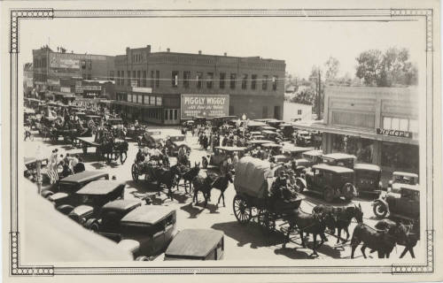 Parade on Mill Avenue, Tempe, Arizona