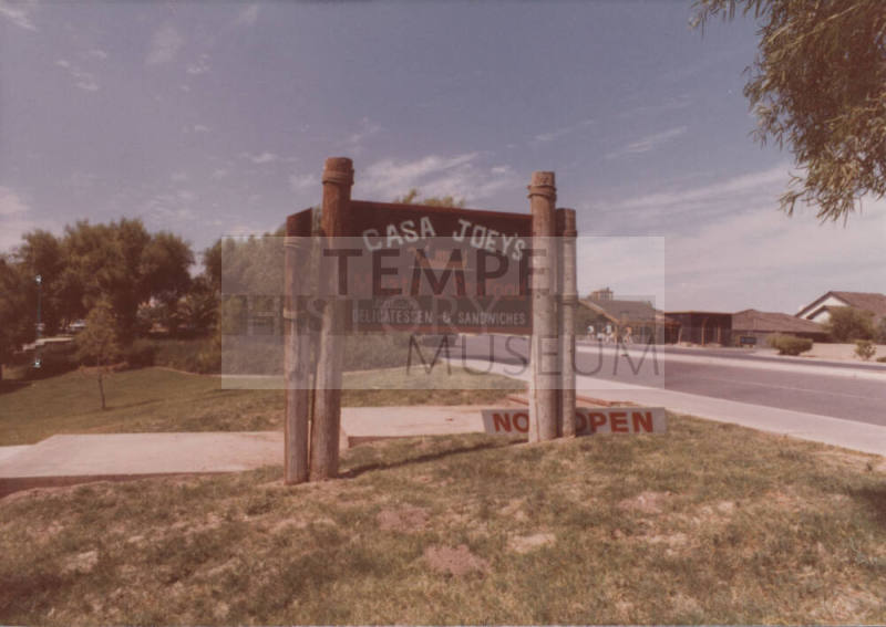 Casa Joey's Deli and Sandwich Shop - 5450 South Lakeshore Drive, Tempe, Arizona