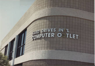 Hard Drives Int'l Computer Outlet, 1912 West 4th Street, Tempe, Arizona