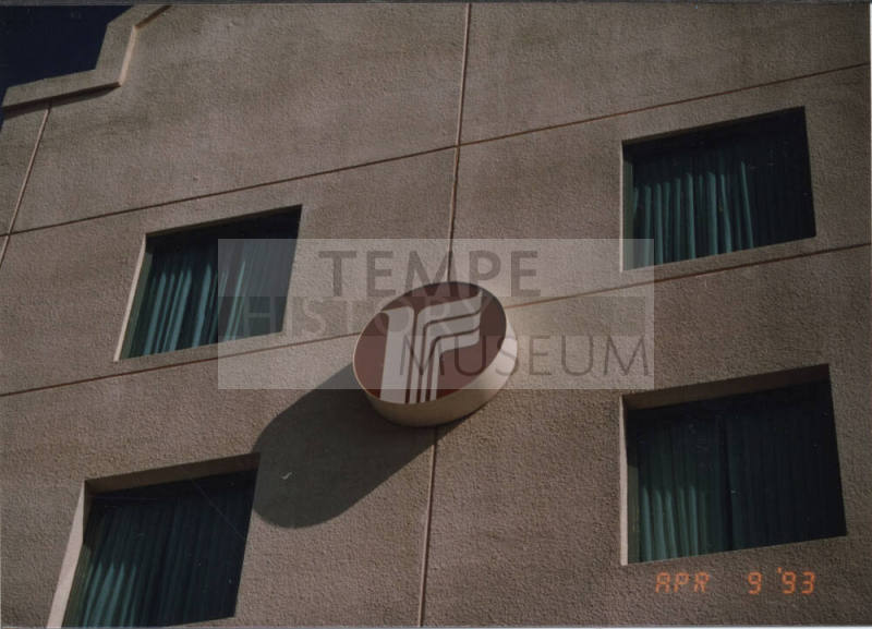 Radisson Tempe Mission Palms Hotel, 60 East 5th Street, Tempe, Arizona