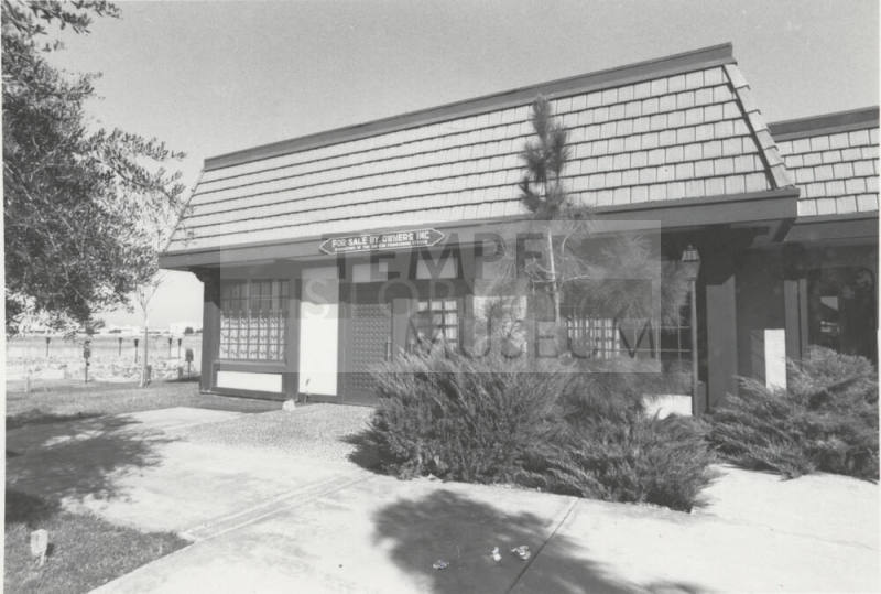 For Sale by Owner Incorporated - 5410 South Lakeshore Drive, Tempe, Arizona