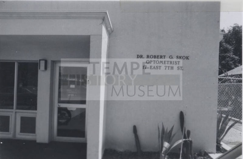 Dr. Robert G. Skok, Optometrist, 17 East 7th Street, Tempe, Arizona