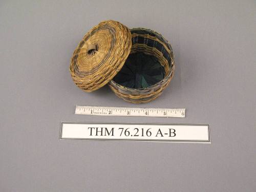 Small Needle Basket