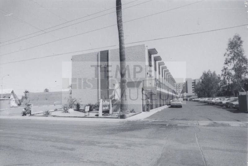 San Miguel Apartments - 910 East Lemon Street, Tempe, Arizona