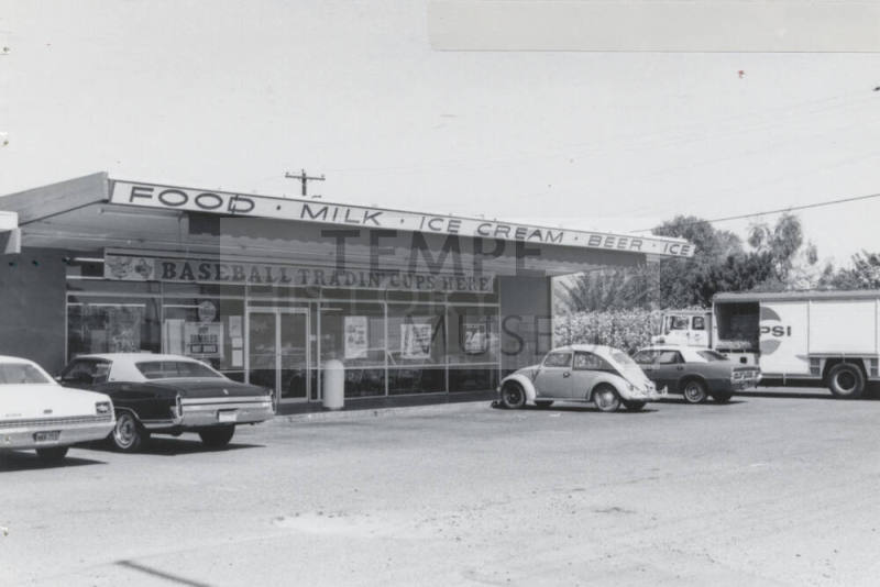 Seven Eleven Food Store - 1006 South McClintock Drive, Tempe, Arizona